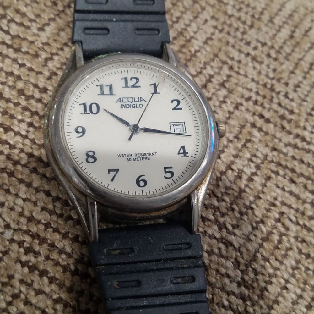 Acqua indiglo watch